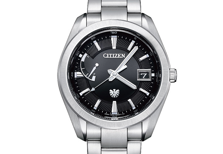 The CITIZEN光動能高精準萬年曆腕錶