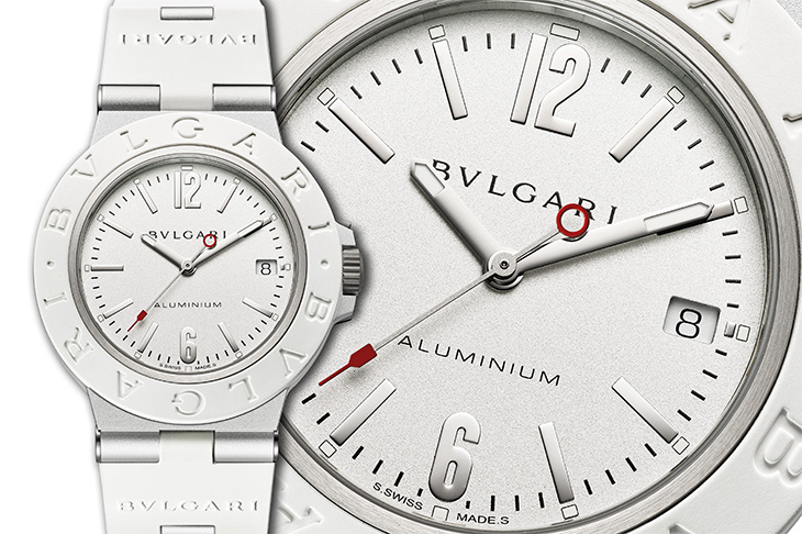 呈現清爽全白的工業風格  BVLGARI Aluminium白色自動腕錶