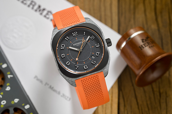 玻璃纖維銀絲光影 愛馬仕HERMÈS H08腕錶