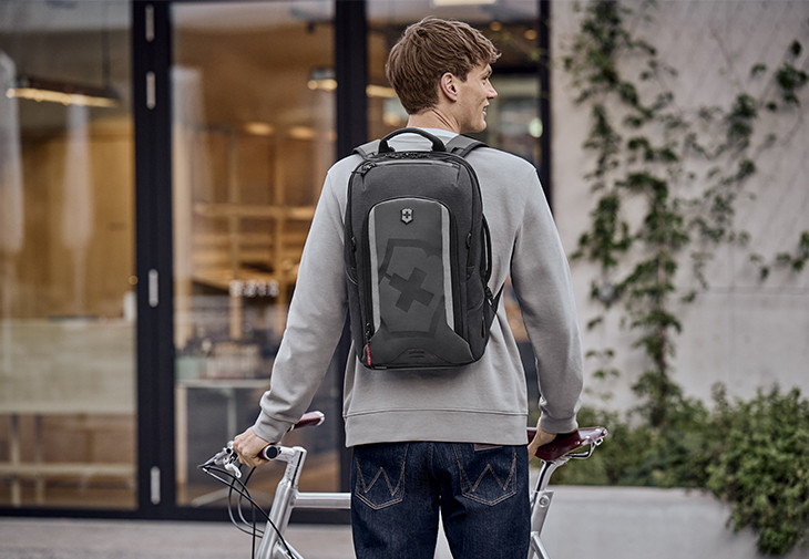 Touring 2.0系列15吋Commuter Backpack