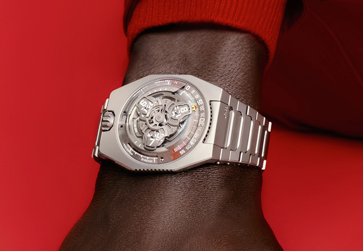 URWERK UR-100 V Magic T
