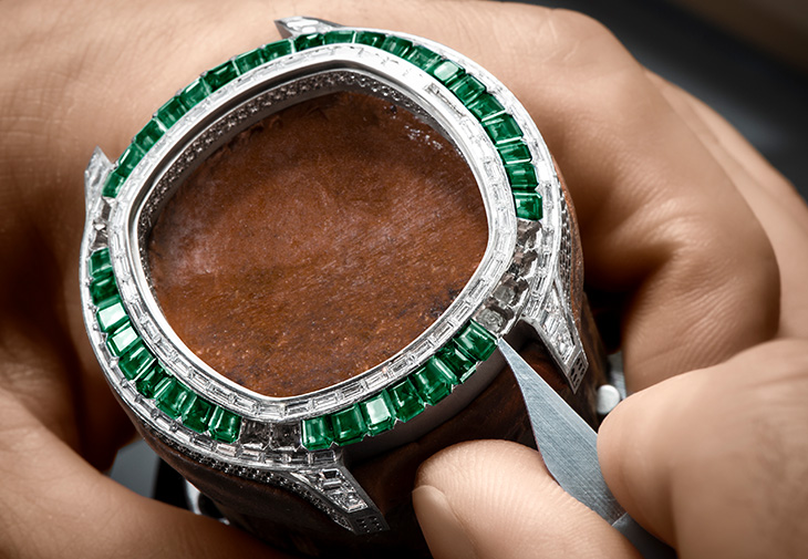 伯爵PIAGET Polo Emperador系列18K白金祖母綠鑽石鏤空陀飛輪腕錶