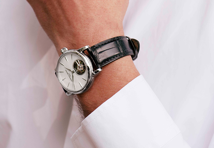 康斯登Classics Tourbillon Manufacture百年典雅陀飛輪精鋼腕錶